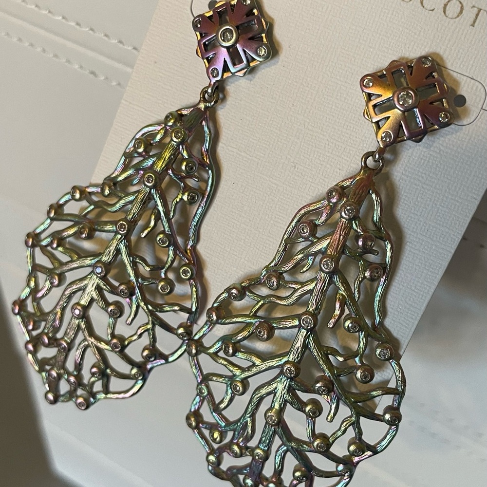 Kendra Scott iridescent lux Ariel’s🌈